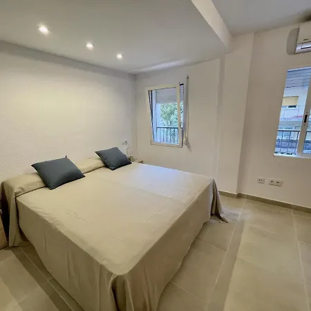 Piso En El Puerto De Con Balcon דניה